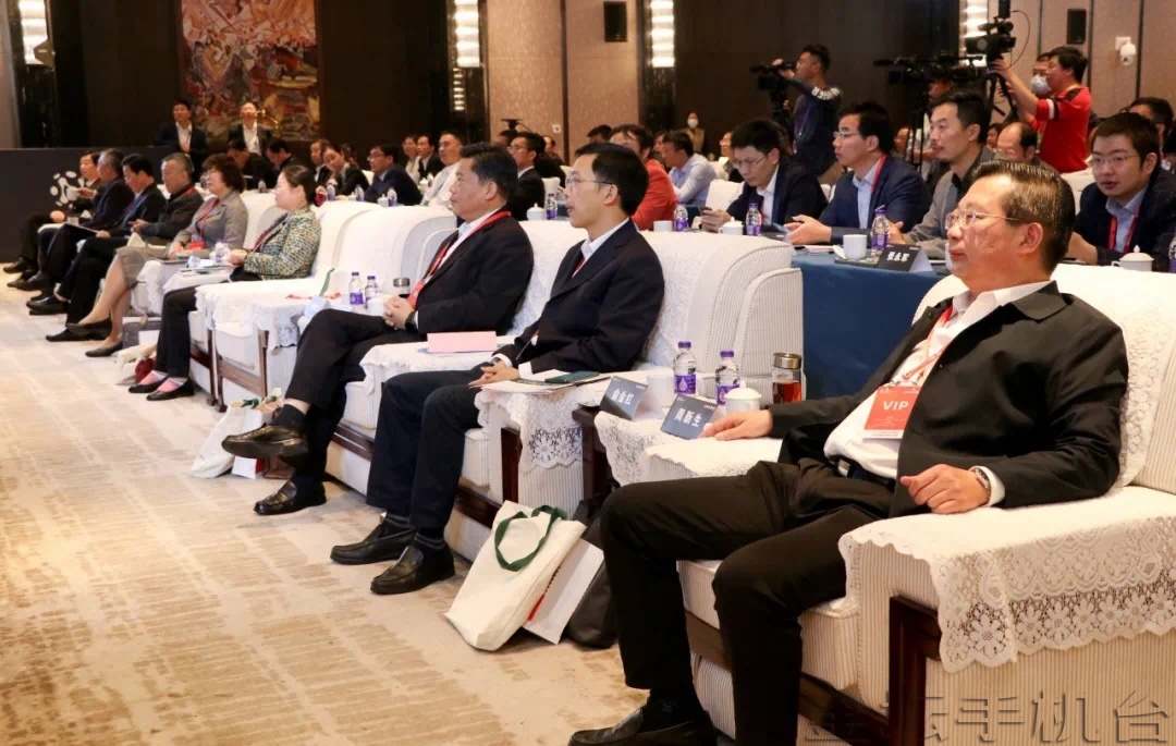 1616400979880092730.jpg 146.jpg